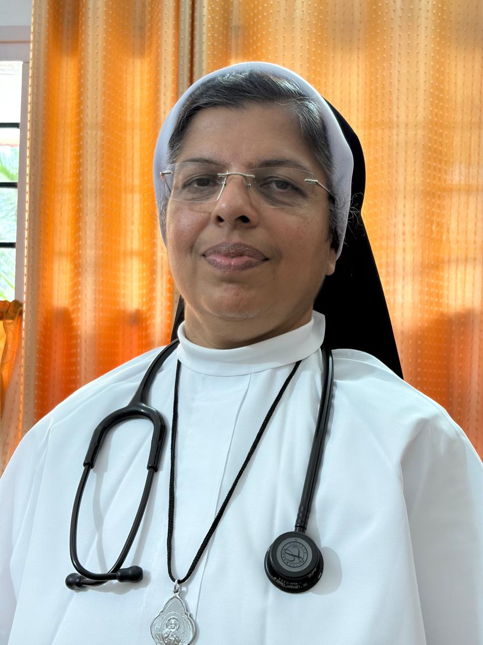 DR. JESSY  CHERIAN MBBS,DCH(DNB) PEDIATRICIAN 